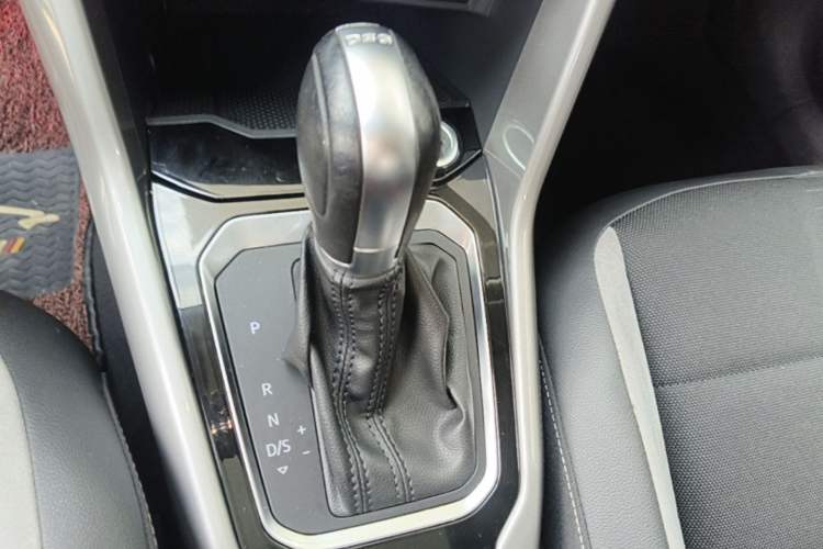 Used Volkswagen T-ROC 2021 Revised Version 280TSI DSG Two-Wheel Drive Elite Connect Edition