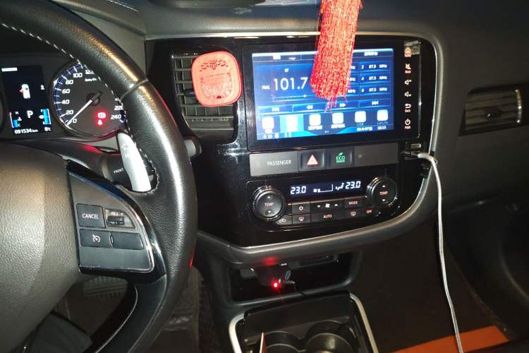 Used Mitsubishi Outlander 2019 2.4L 4x4 Zhi Xiang Edition 7 Seats China V Emission Standard
