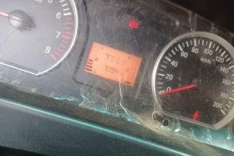 Used FORTHING Lingzhi 2017 M3L 1.6L 7-Seater Comfort Model Odometer Close Up