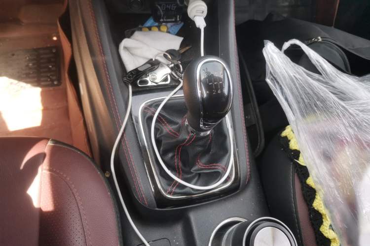 Used CHANGAN OSHAN A800 2017 1.5T Manual Luxury Model Gear Lever