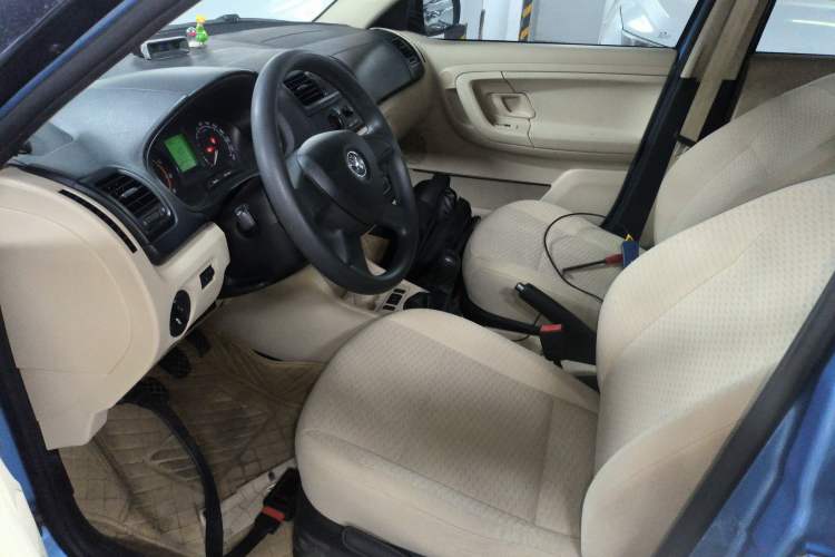 Used Skoda Fabia 2014 1.4L Manual Crystal Edition