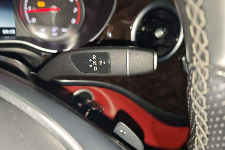 Used Mercedes-Benz V-Class 