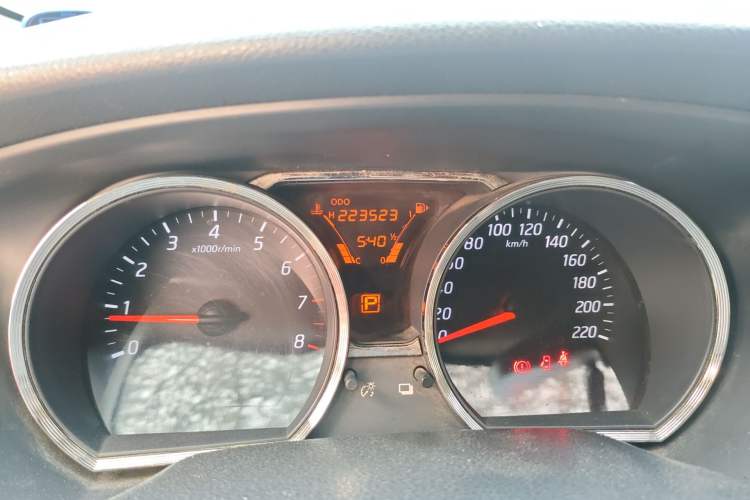 Used Nissan Livina 2013 1.6XE CVT Comfort Edition Odometer Close Up