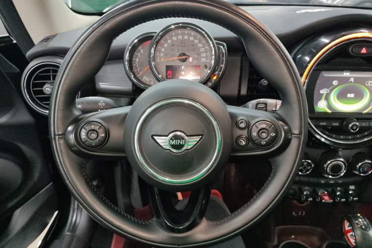 Used MINI MINI 2016 1.5T COOPER
