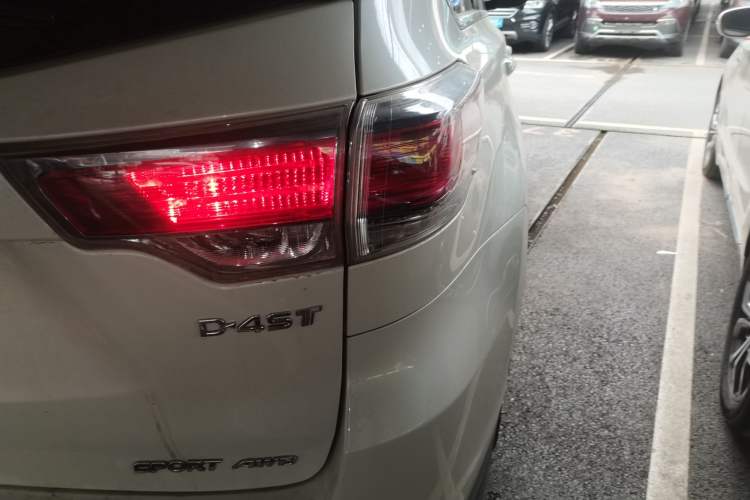 Used Toyota Highlander 2017 2.0T Four-Wheel Drive Luxury Edition 7 Seats Exterior 3