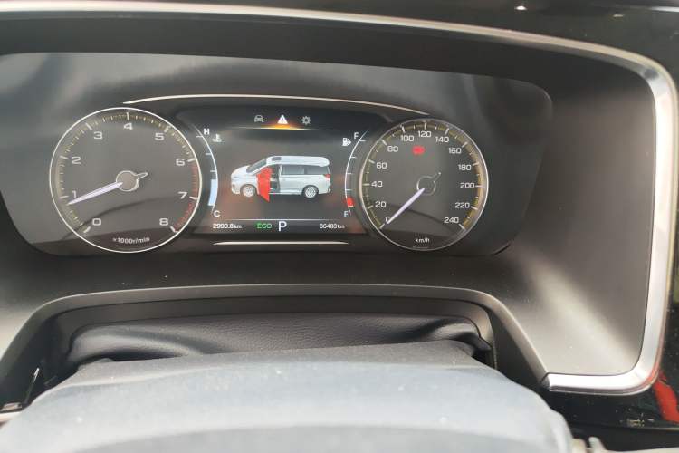 Used GAC Trumpchi M8 2021 Lingxiu Series 390T Deluxe Edition Odometer Close Up