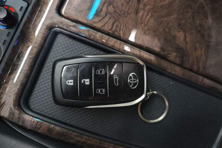 Used Toyota Alphard 2021 Dual-Engine 2.5L Prestige Edition
