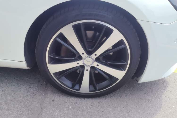 Used Mercedes-Benz SLC 2016 SLC 200 Fashion Model Right Front Wheel Hub