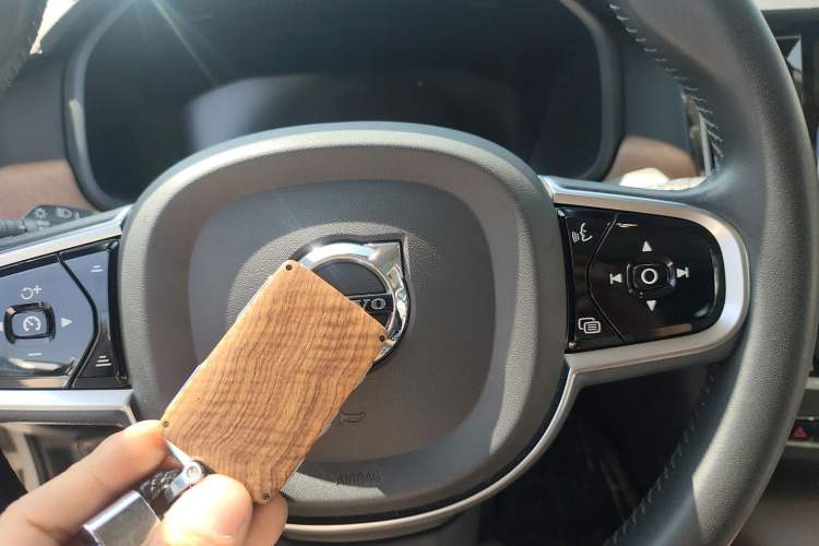 Used Volvo S90 New Energy 2020 T8 e-Drive Hybrid – Zhiyi Luxury Edition Interior 1