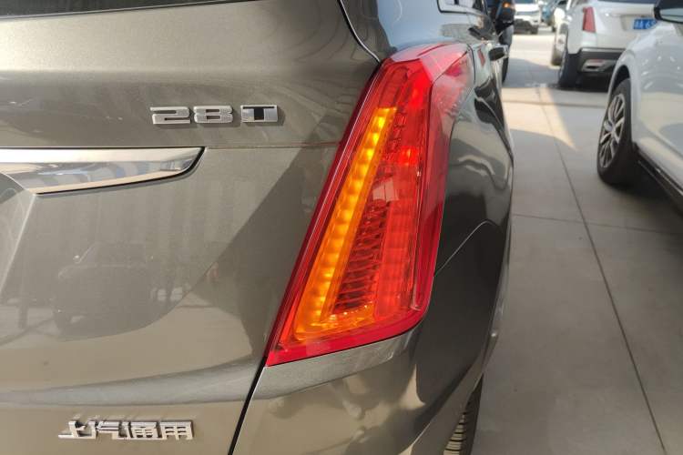 Used Cadillac XT5 2016 28T 4x4 Platinum Edition
