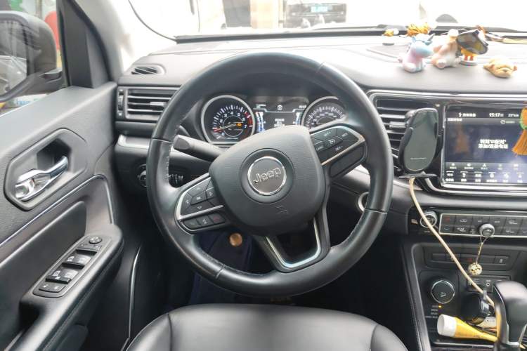 Used Jeep Grand Commander 2018 2.0T Four-Wheel Drive Premium Navigation Version China V
