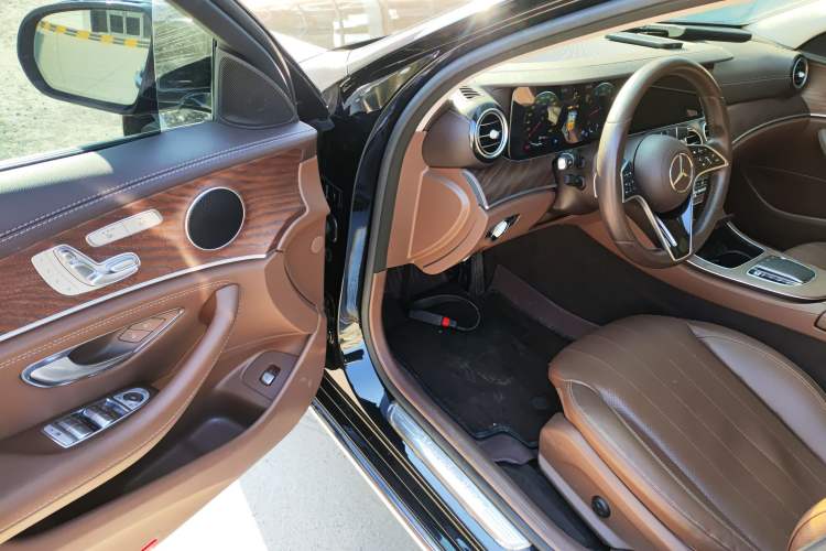 Used Mercedes-Benz E-Class 2023 Updated E 300 L Fashion Edition
