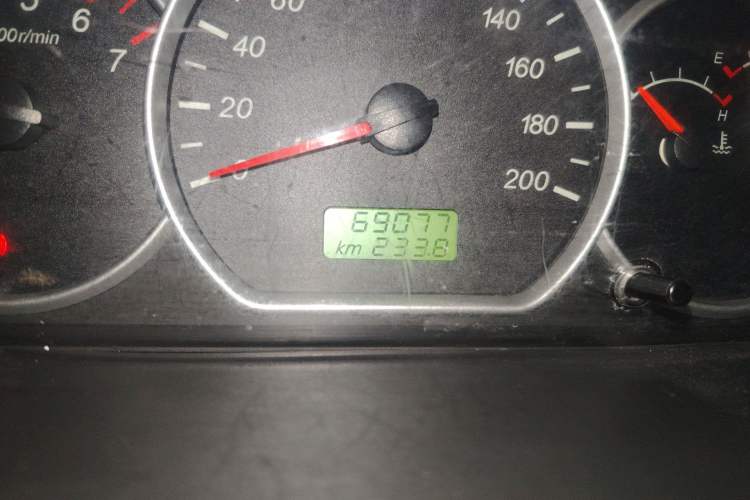 Used Wuling Rongguang S 2021 1.2L Base Model 5-Seater LSI Odometer Close Up