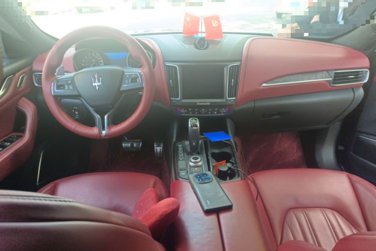 Used Maserati Levante 2019 3.0T Standard Version China VI Center Console
