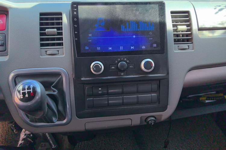 Used Foton Scenic G7 2020 2.4L Commercial Version Long Wheelbase High-Roof 2-Seat Van China VI Emission Standard 4K22D4M Audio And AC Panel