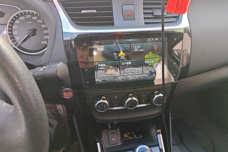 Used Nissan Sylphy 2019 1.6XV CVT Smart Connect Luxury Edition China VI Standard Audio And AC Panel