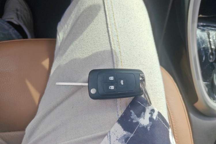 Used Buick GT 2013 GT 1.8L Automatic Fashion Edition Vehicle Key