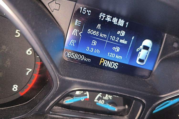 Used Ford Focus 2017 Hatchback EcoBoost 180 Automatic Sport Model Odometer Close Up