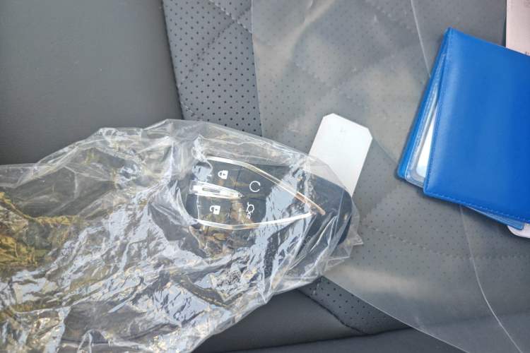 Used CHANGAN UNI-Z New Energy 2024 Blue Whale Smart Electric iDD 125km Beyond Edition Vehicle Key