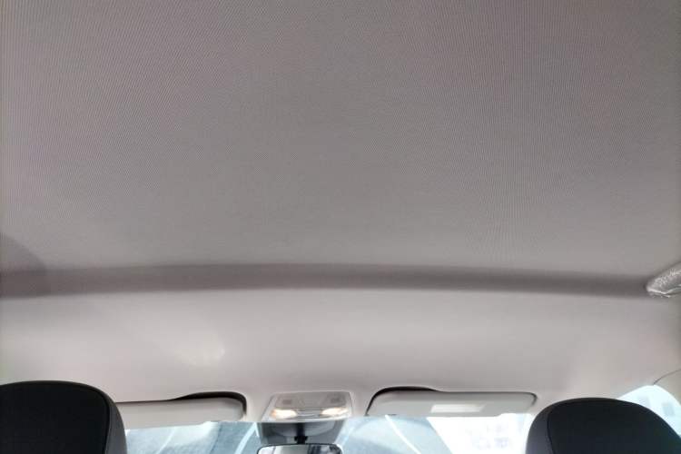 Used Hongqi E-QM5 2022 431 km Charge & Enjoy Edition
