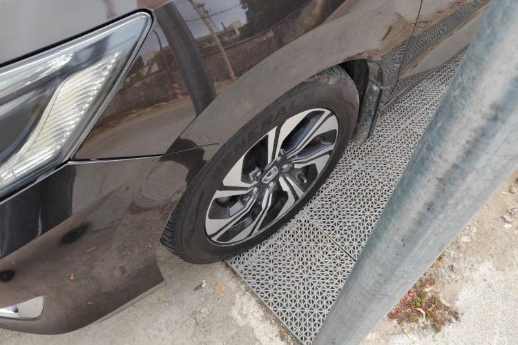 Used Honda Crider 2016 1.8L CVT Luxury Edition Left Front Wheel Hub