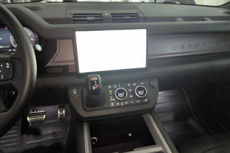 Used Land Rover Defender 2024 110 3.0T P400 X
