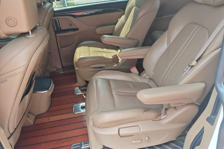 Used Buick GL8 2017 ES 28T Luxury Model China V Standard