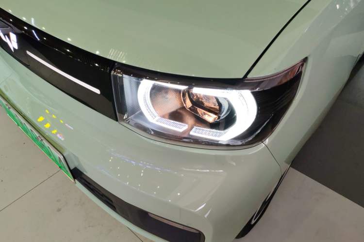 Used Wuling Hongguang MINIEV 2022 Macaron Premium Model – Lithium Ternary Battery