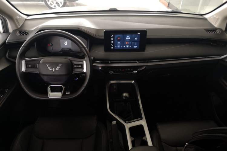 Used Wuling Jiachen 2022 1.5T Manual Light Enjoyment Dynamic Version
