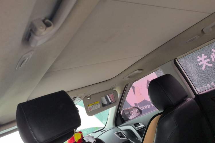 Used Hyundai ix25 2017 1.6L Automatic Smart Version Headliner