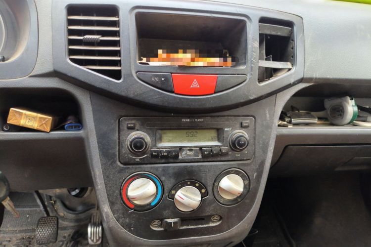 Used BAIC Weiwang 306 2013 1.2L Value Edition Basic 7-Seater A12 China IV Standard Audio And AC Panel