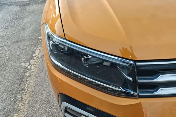 Used Volkswagen T-Cross 2019 280TSI DSG Comfort Edition Right Front Headlight