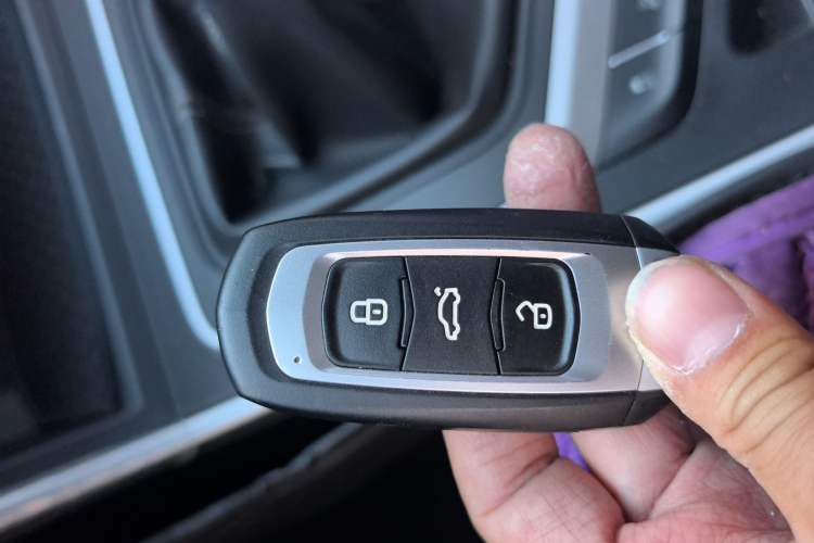 Used Geely Auto Vision X6 2018 1.8L Manual 4G Connect Luxury Edition Vehicle Key