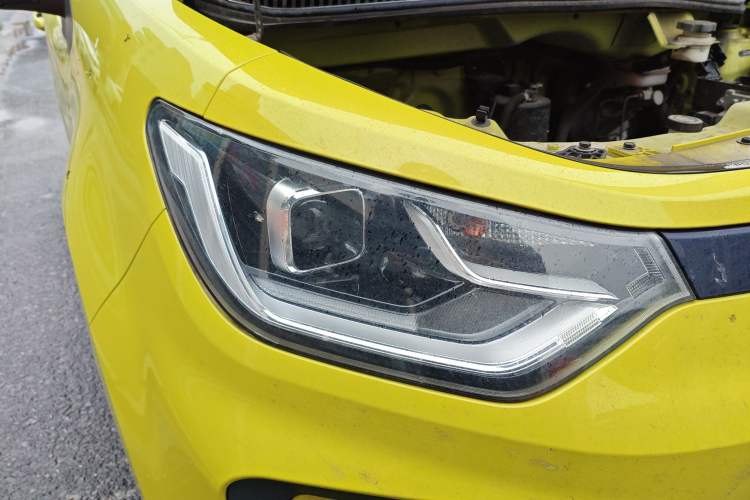 Used SOL E10X 2021 302 km Range Fashion Edition 30.2 kWh