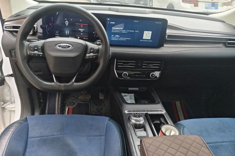 Used Ford Edge 2021 PLUS EcoBoost 245 Two-Wheel-Drive Platinum Edition 5 Seats
