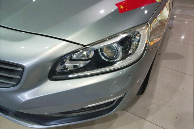 Used Volvo V60 2014 T5 Zhiya Edition