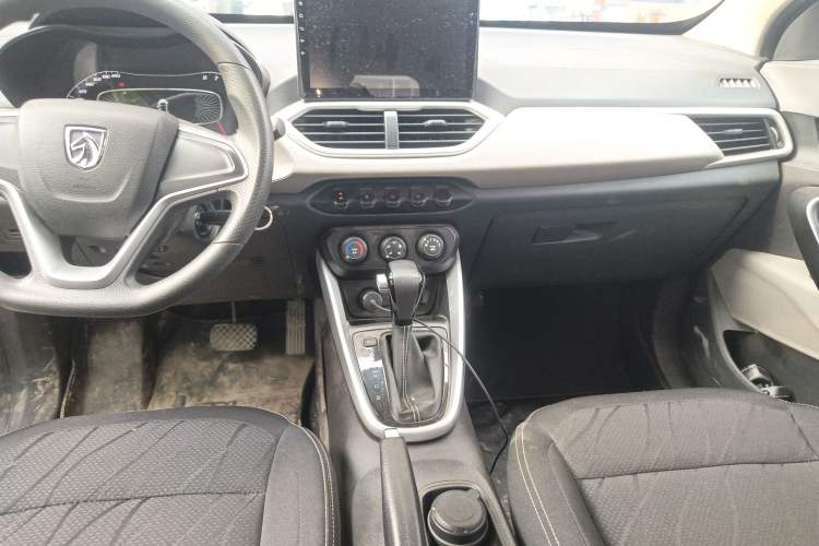 Used Baojun 510 2019 1.5L CVT Enjoyment Model China VI Emission Standard Gear Lever