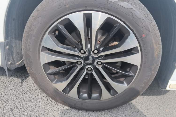 Used Wuling Victory 2020 1.5T CVT Flagship Edition Right Front Wheel Hub