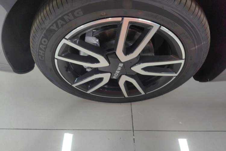 Used Roewe D6 2025 450km Deluxe Edition