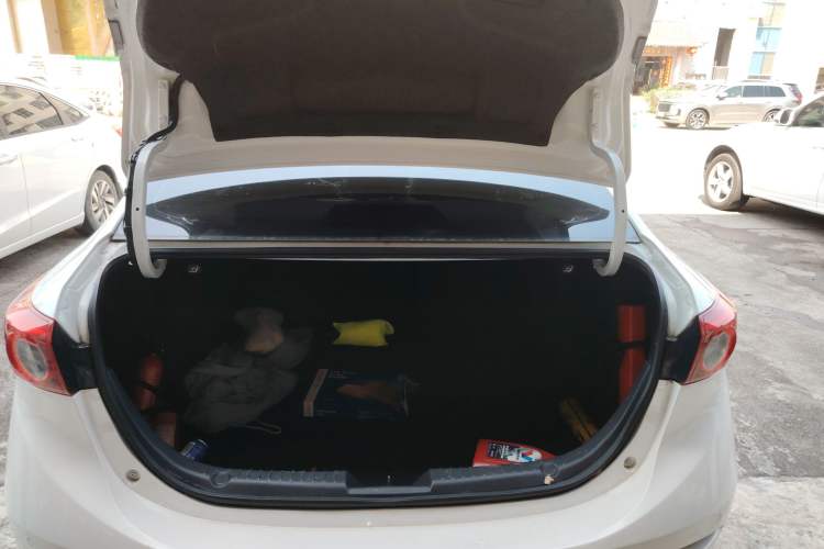 Used Mazda Mazda 3 Axela 2017 Sedan 2.0L Automatic Prestige Model China V Standard