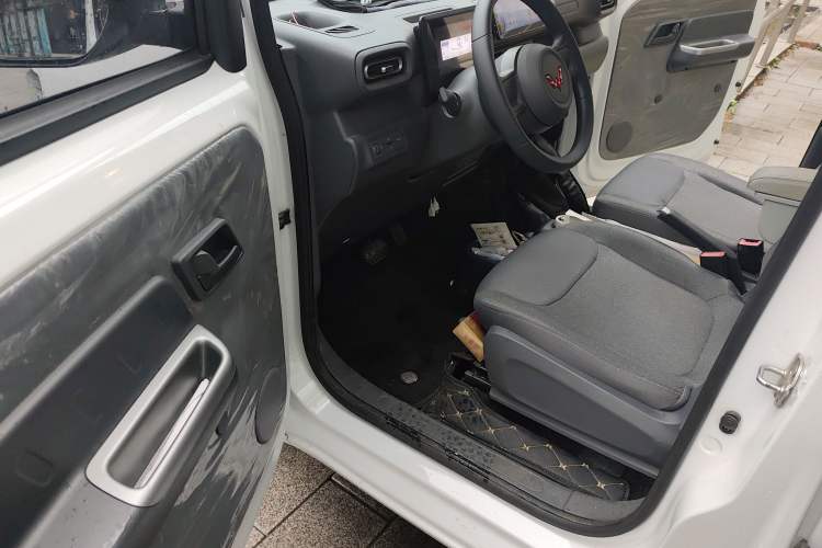 Used Wuling Zhiguang New Energy 2025 Comfort Model