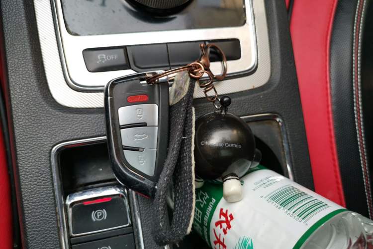 Used Roewe i6 New Energy 2017 45T Hybrid Connective Smart Luxury Edition Vehicle Key