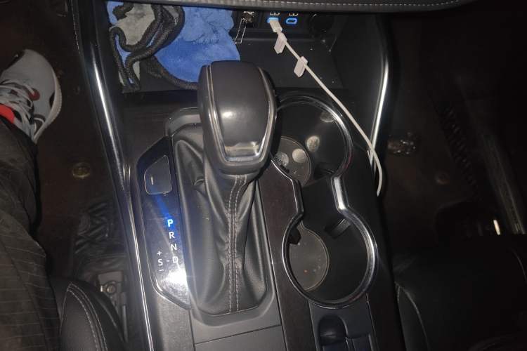 Used Toyota Crown Kluger 2021 2.5L HEV Four-Wheel Drive Premium Edition Gear Lever