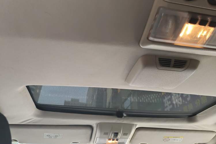 Used Land Rover Discovery 2015 3.0 SC V6 HSE Headliner