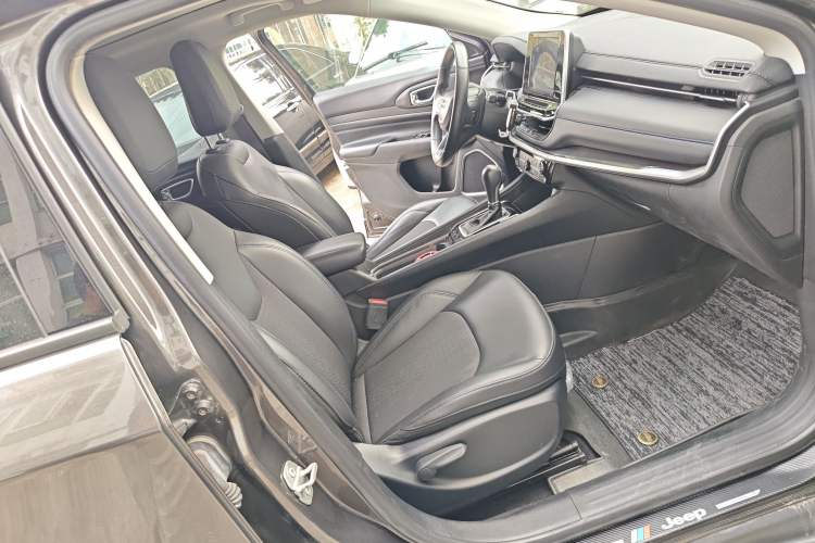 Used Jeep Compass 2021 220T Automatic Leading Edition