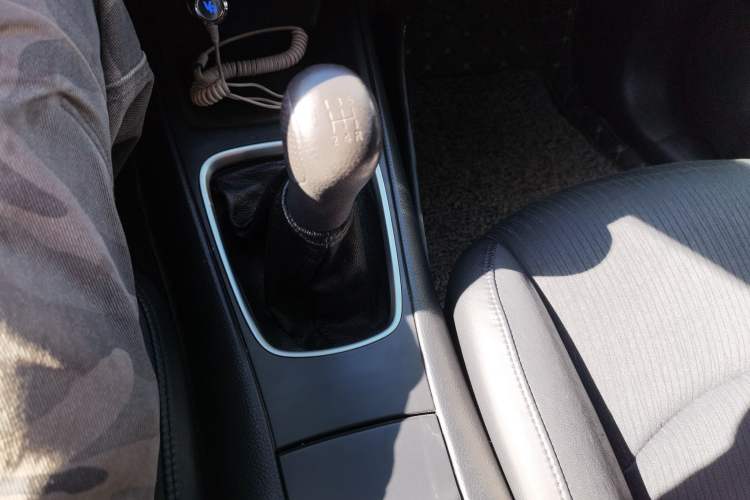 Used Nissan Tiida 2011 1.6L Manual Smart Version
