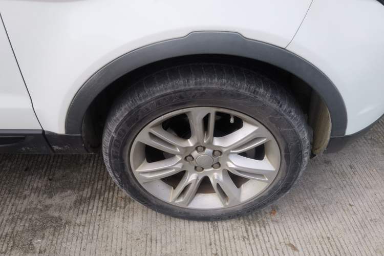 Used Land Rover Range Evoque 2016 2.0T SE PLUS Smart Enjoyment Edition Right Front Wheel Hub