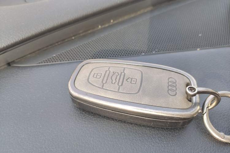 Used Audi A8 2013 A8L 45 TFSI quattro Comfort model
