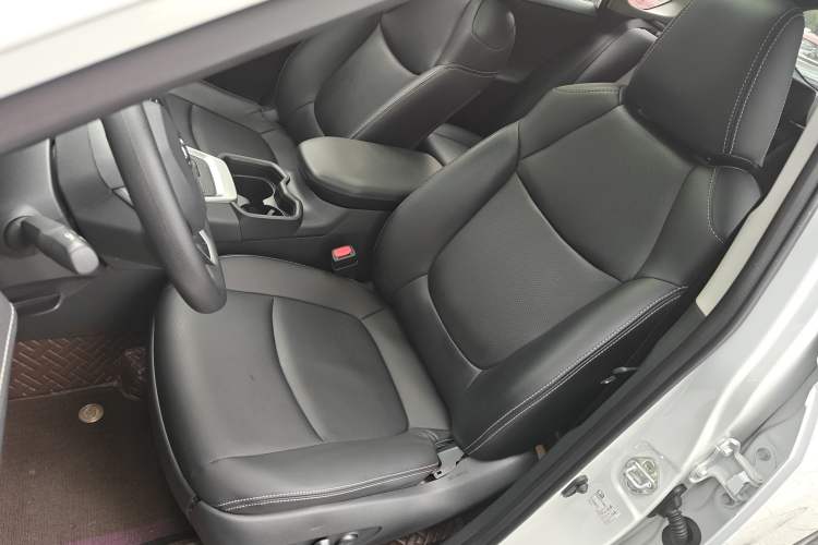 Used Toyota RAV4 2022 2.0L CVT Two-Wheel Drive Fashion Edition Left Front Seat