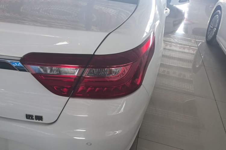 Used Geely Auto Vision 2019 Upgraded Model 1.5L Manual Luxury Version China VI Standard
